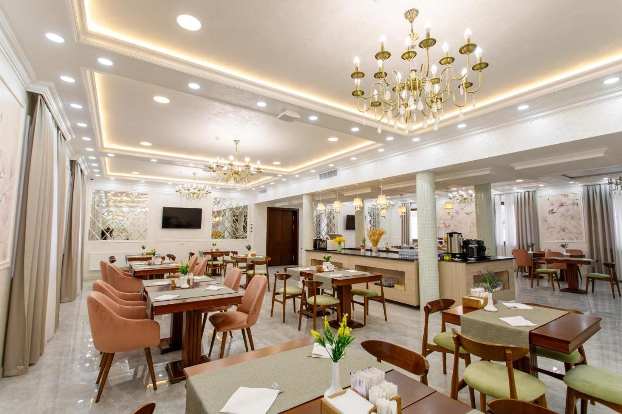 Navruz Hotel Tasken Kültér fotó