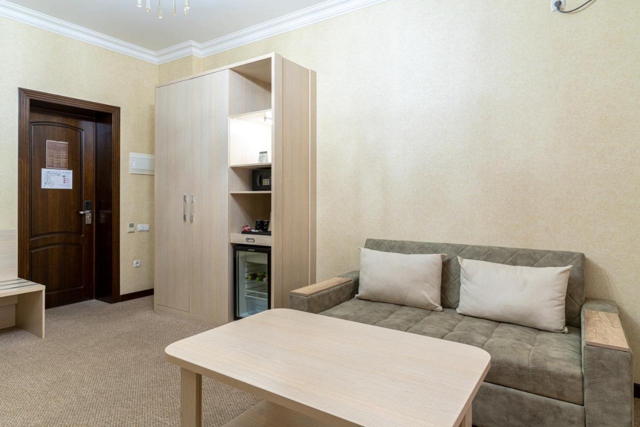 Navruz Hotel Tasken Kültér fotó